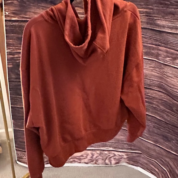 NWOT Women’s Gap Hoodie - Picture 4 of 5